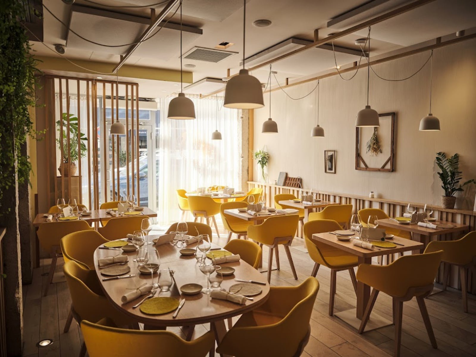 Restaurant Circle - Cover